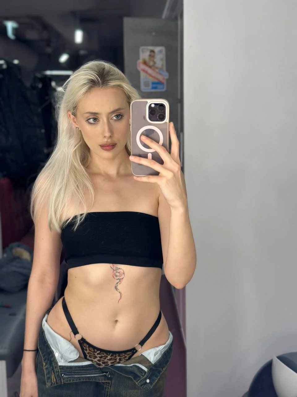 XXX Porn Photo of Nude LoryWood 19