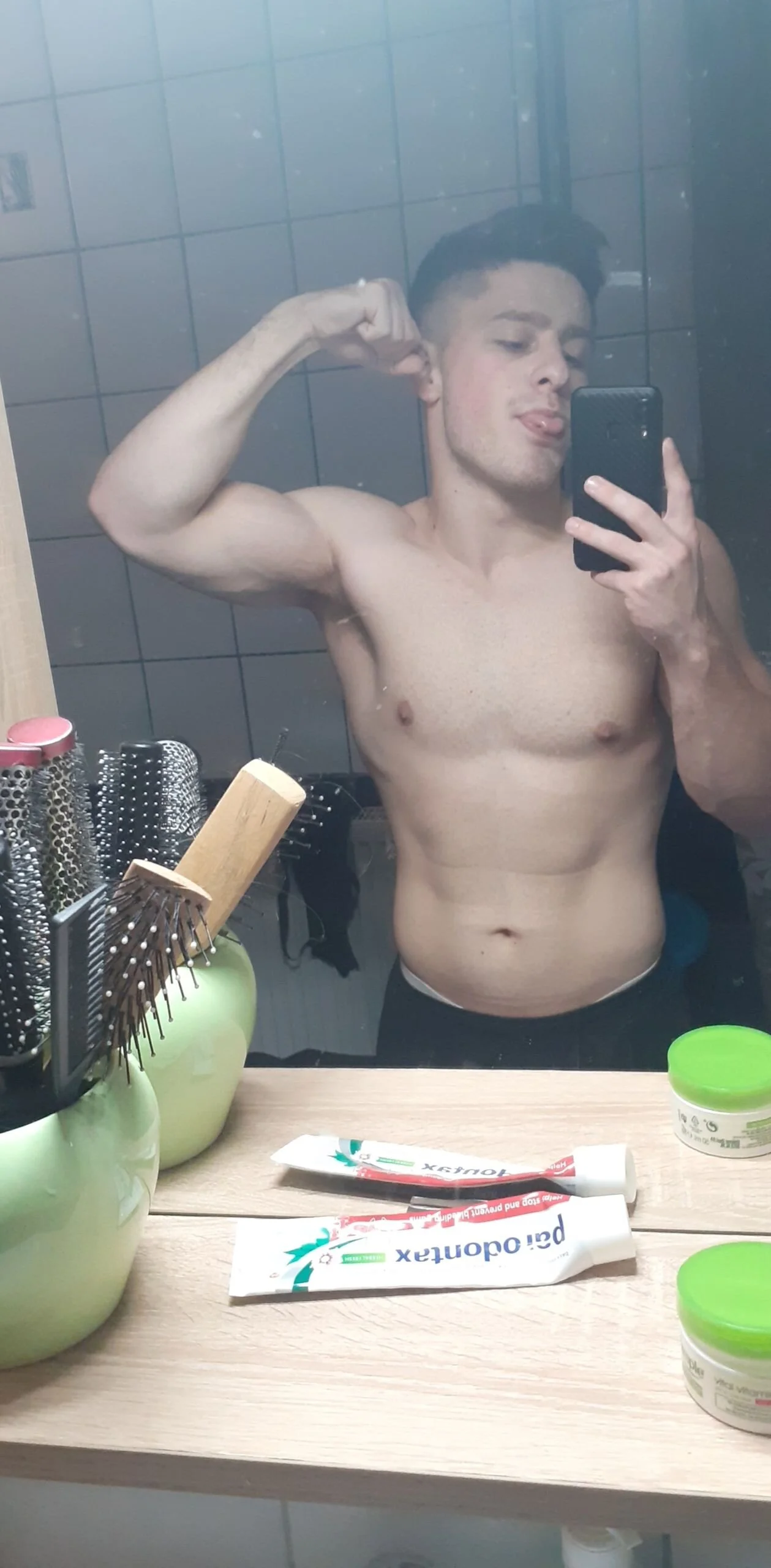 XXX Porn Photo of Nude berisha_bezo 2