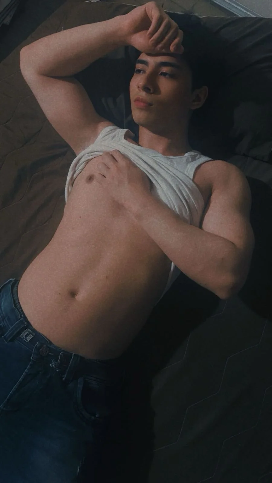 XXX Porn Photo of Nude AlekBlake_ 16