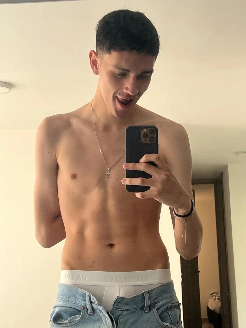 XXX Porn Photo of Nude bastia_noooo 1