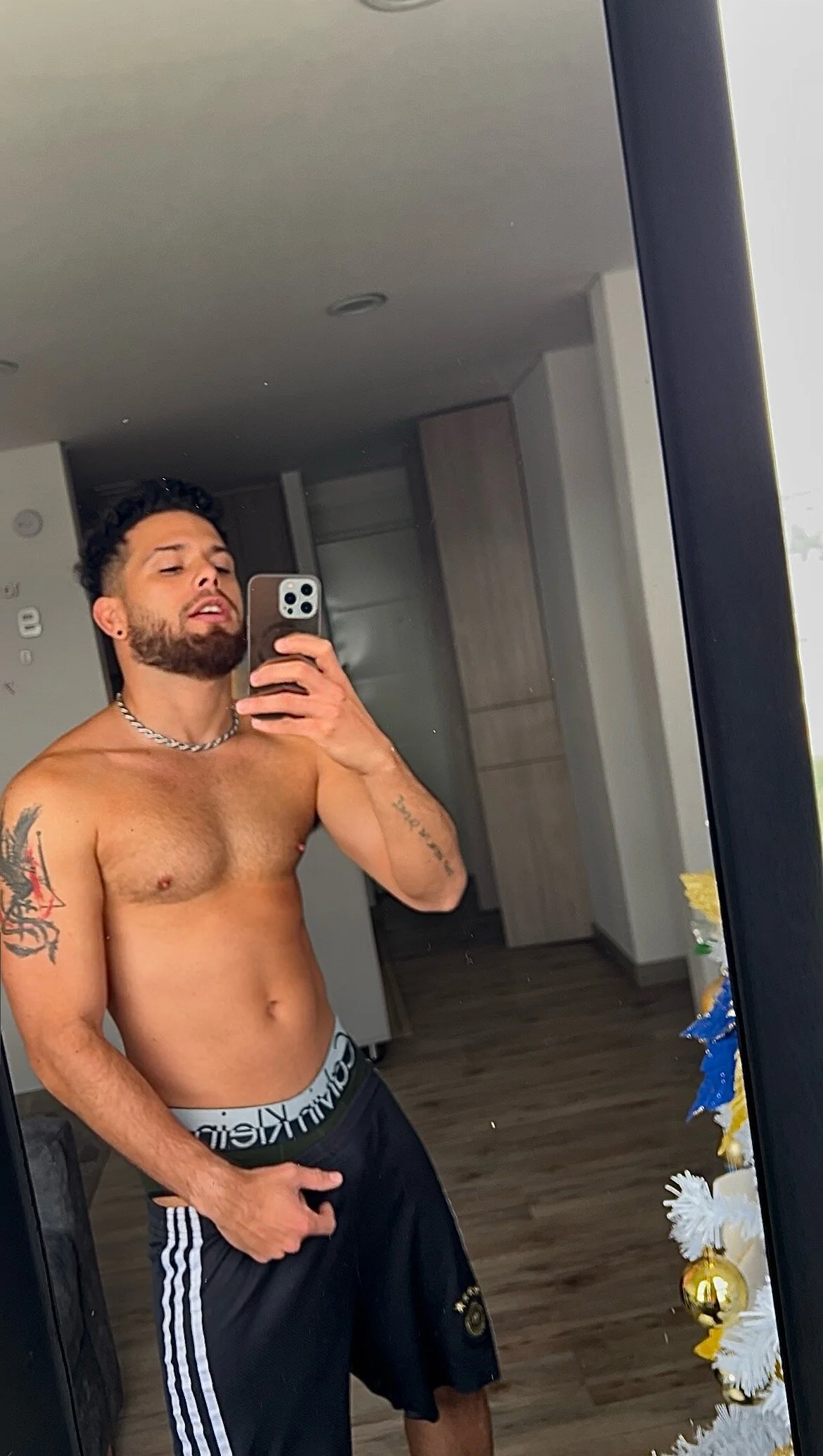 XXX Porn Photo of Nude zoneboys 1