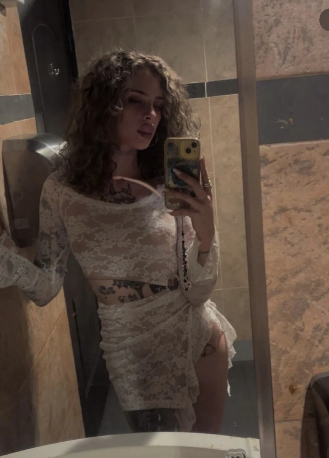 XXX Porn Photo of Nude paranoidbimbo 2