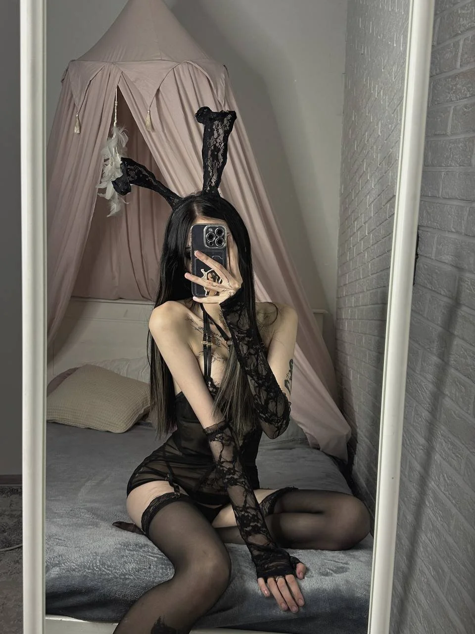 XXX Porn Photo of Nude vamp_ray 7
