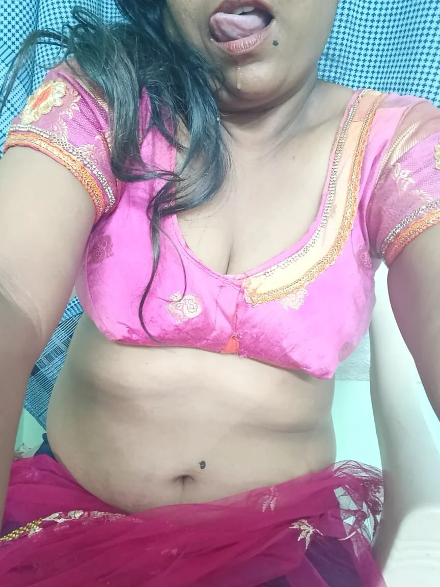 XXX Porn Photo of Nude tamilponnusilk 2