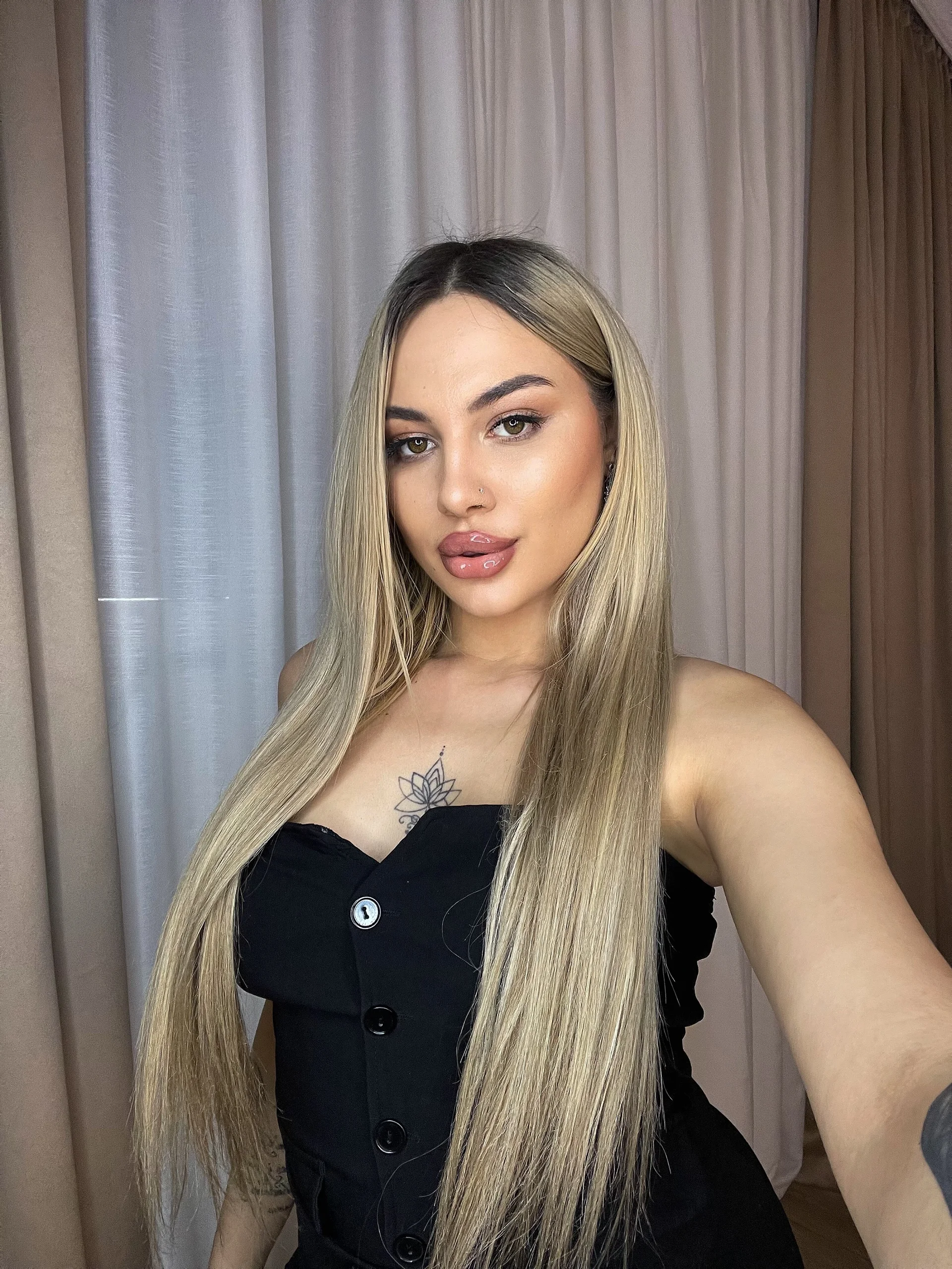 XXX Porn Photo of Nude DariaSellen 2