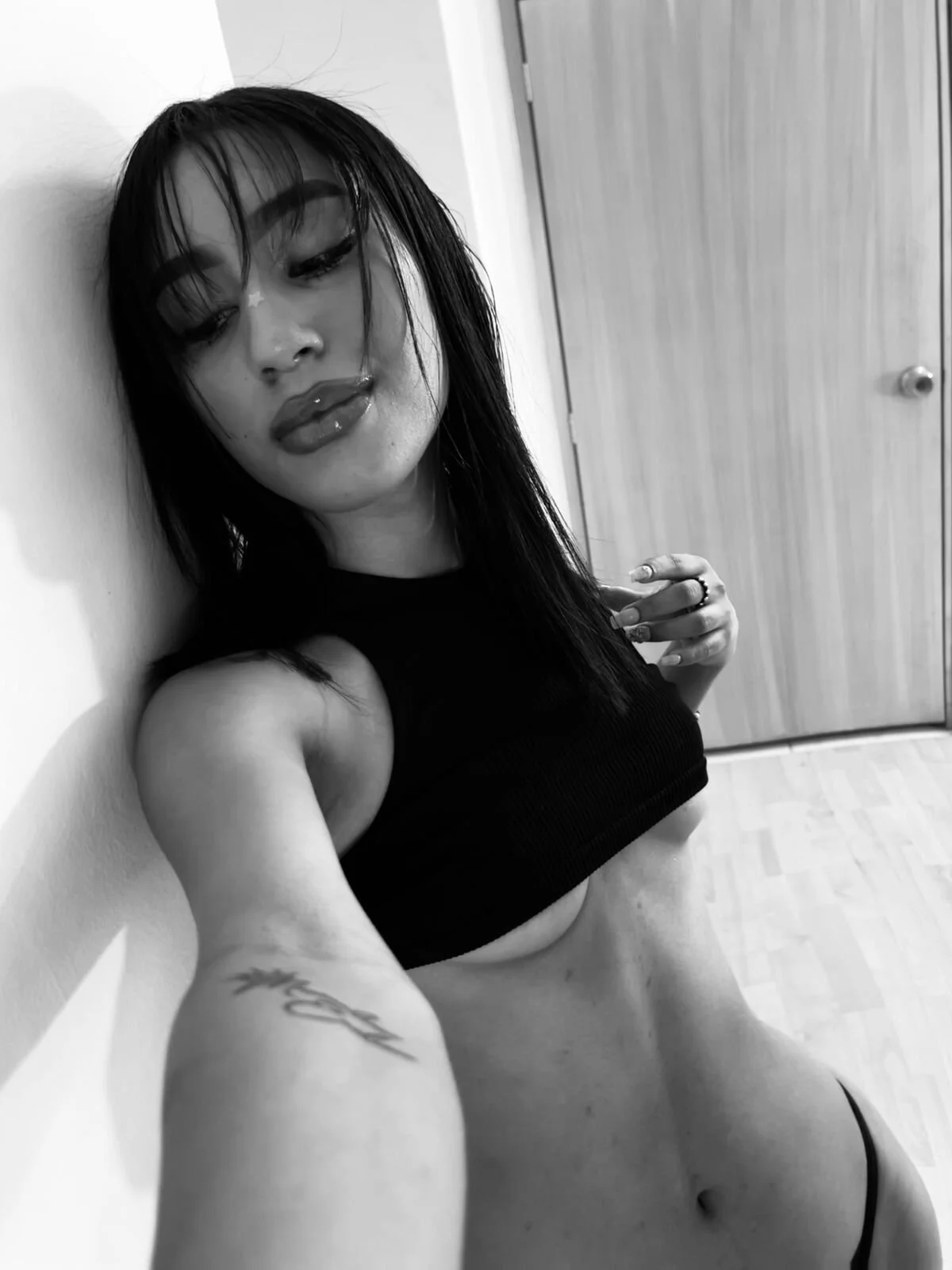 XXX Porn Photo of Nude tiny_sarah1 11