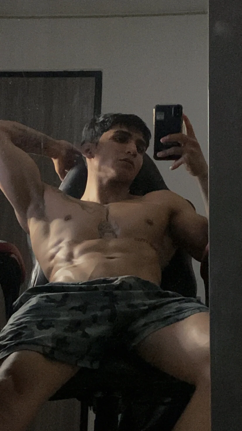 XXX Porn Photo of Nude muscle_boyhorny 156