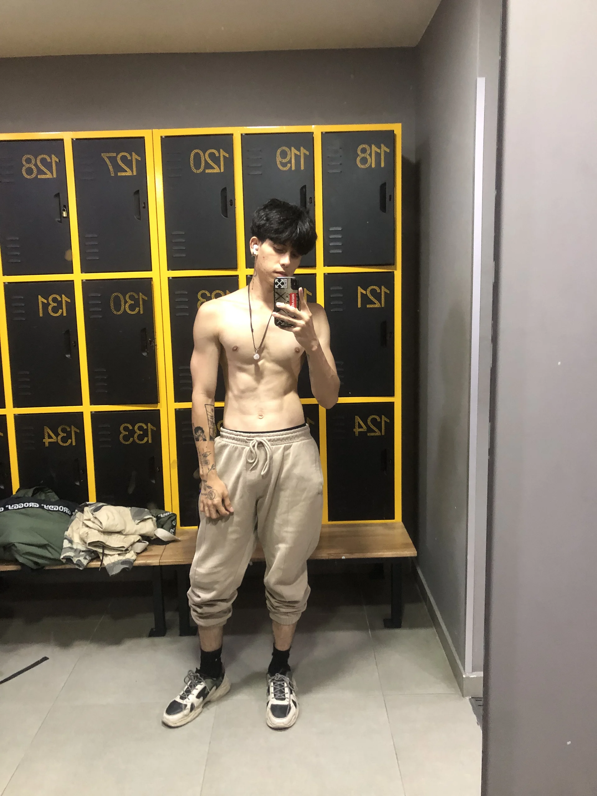 XXX Porn Photo of Nude xIce_Boy 8