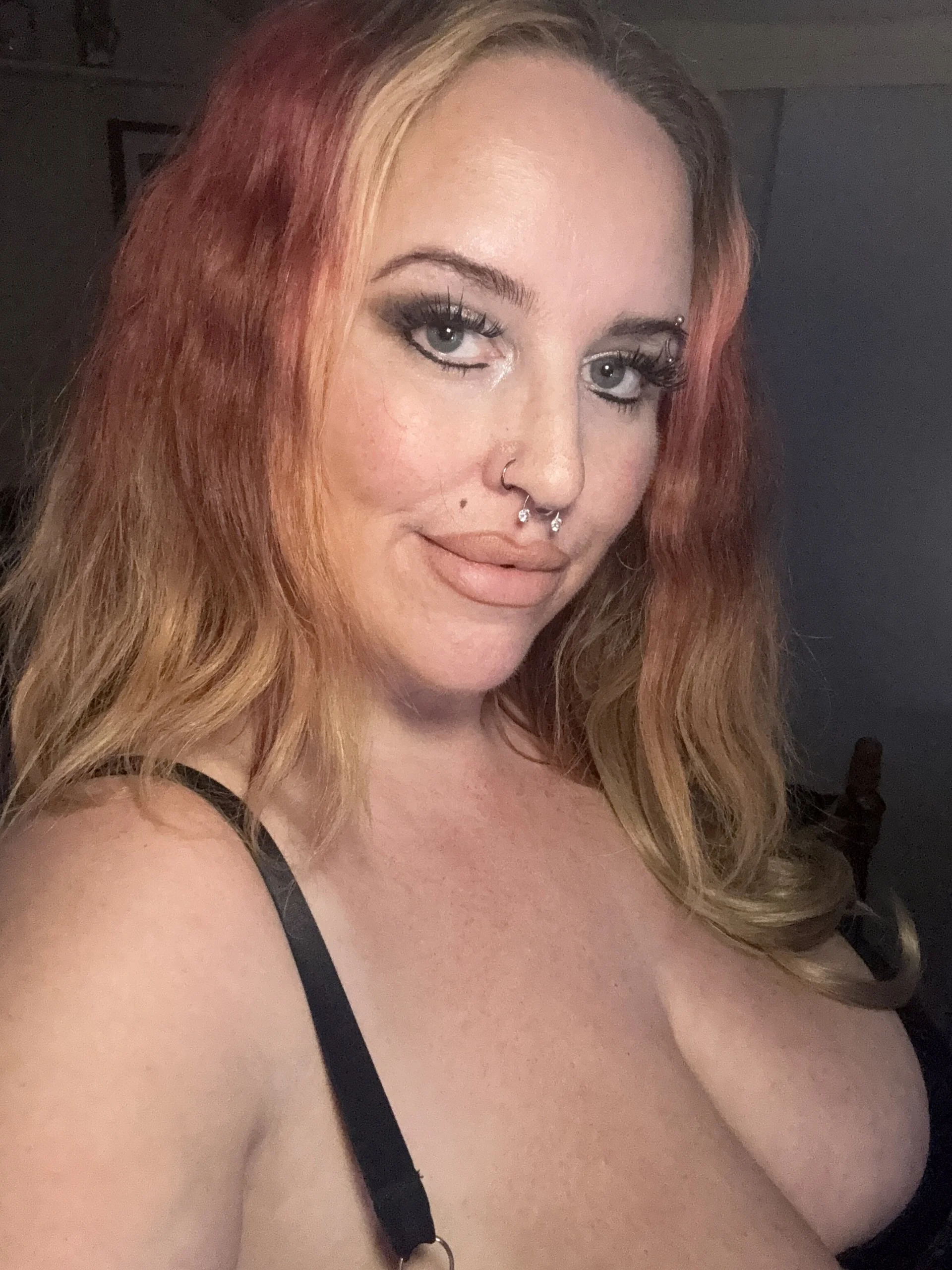 XXX Porn Photo of Nude CurvyDoll_KateX 17