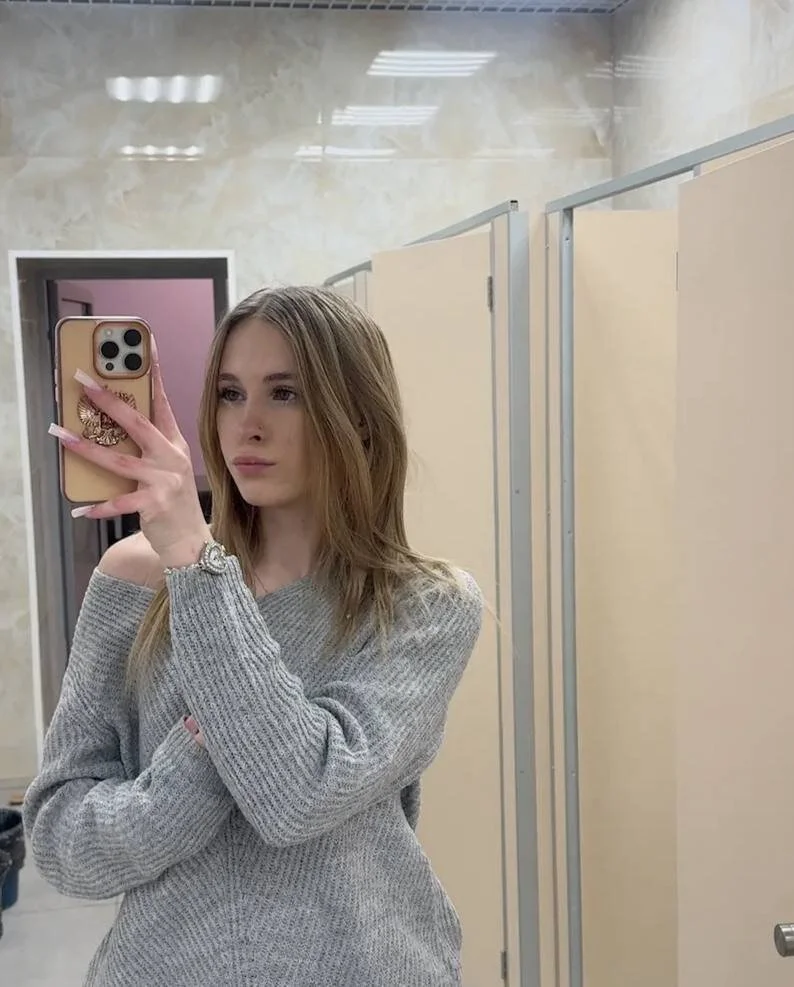XXX Porn Photo of Nude amily_sunray 8