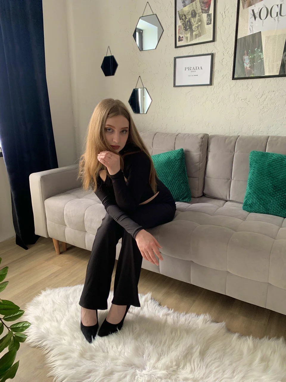 XXX Porn Photo of Nude MollyDolle 2