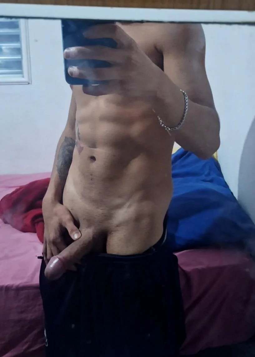 XXX Porn Photo of Nude novinhocarioca19anos 1
