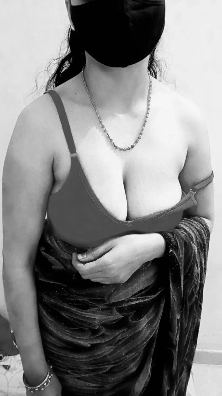 XXX Porn Photo of Nude Sexy_Aasma 9