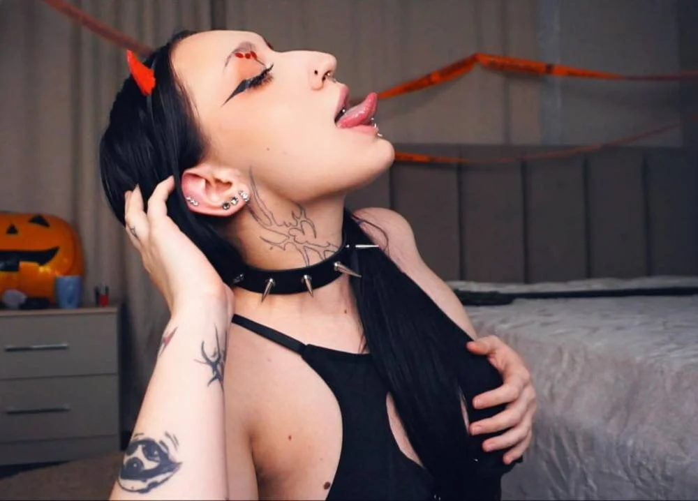 XXX Porn Photo of Nude easter_altt 157