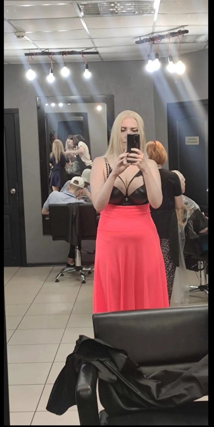 XXX Porn Photo of Nude ValerieLUXE 1