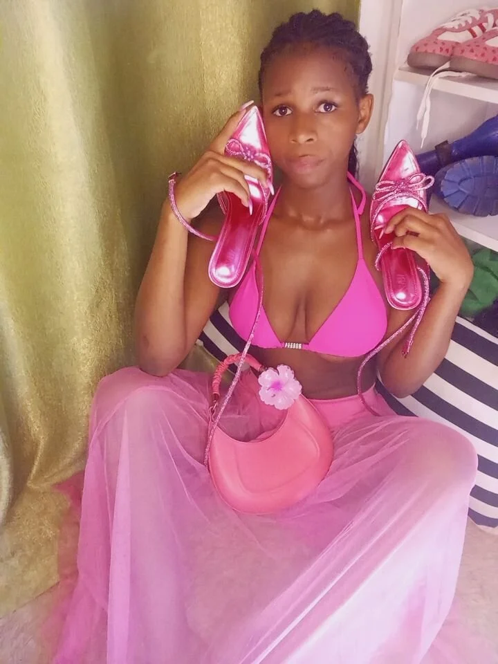 XXX Porn Photo of Nude Lill_freakyapple 2