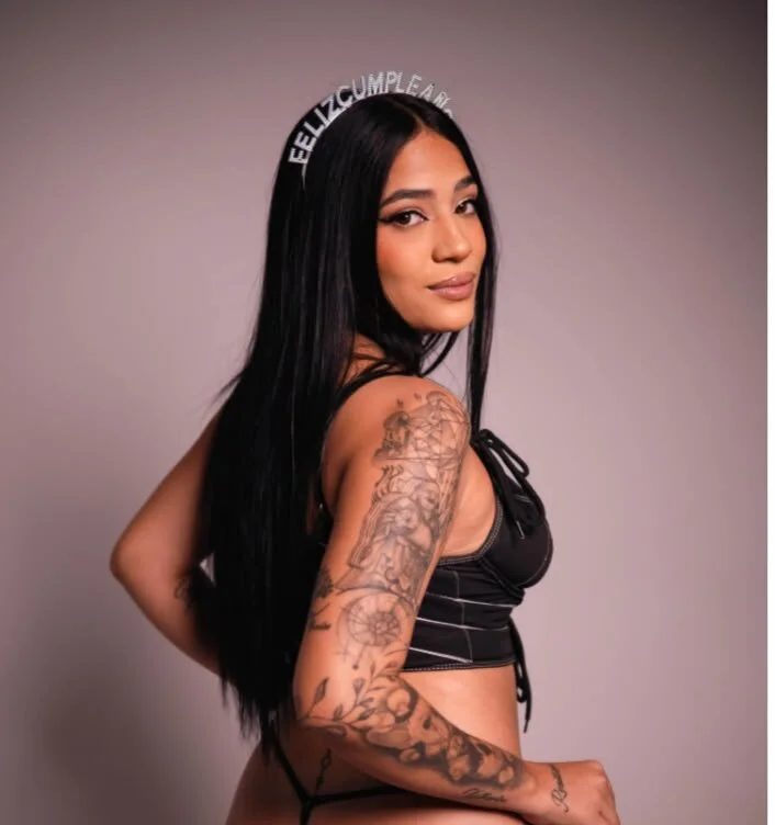 XXX Porn Photo of Nude laura_rouse_ 6