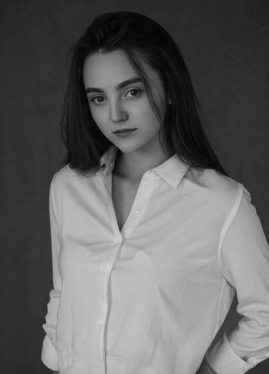 XXX Porn Photo of Nude LoraDavi 4