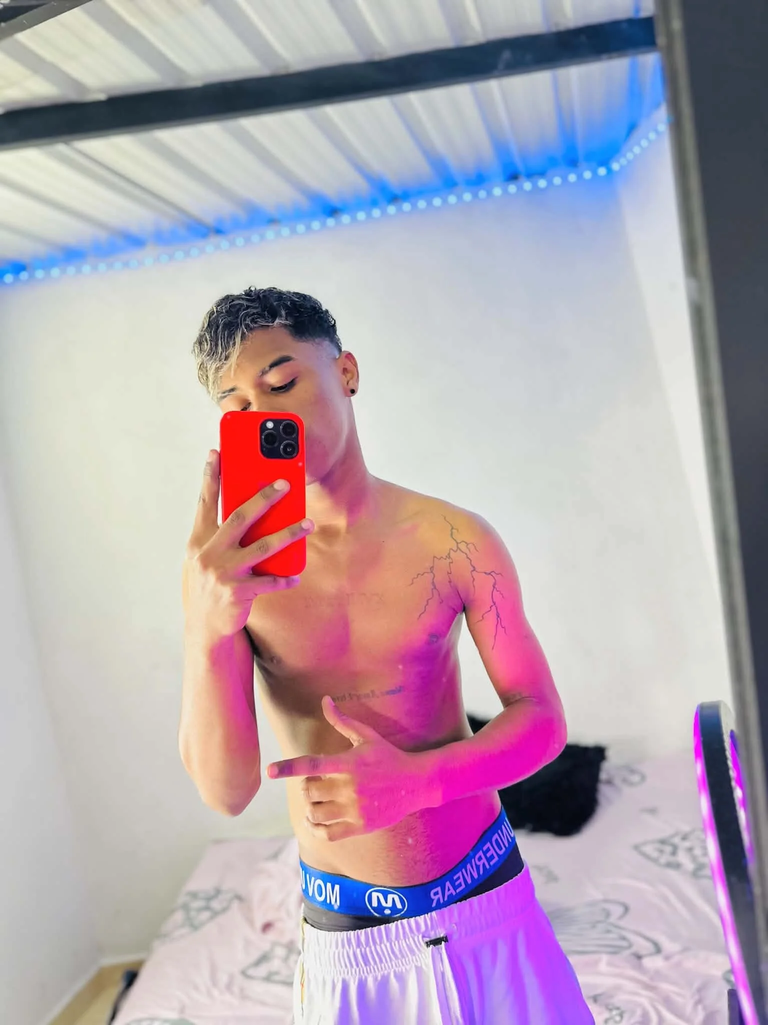 XXX Porn Photo of Nude DarkLatinBoy_ 2