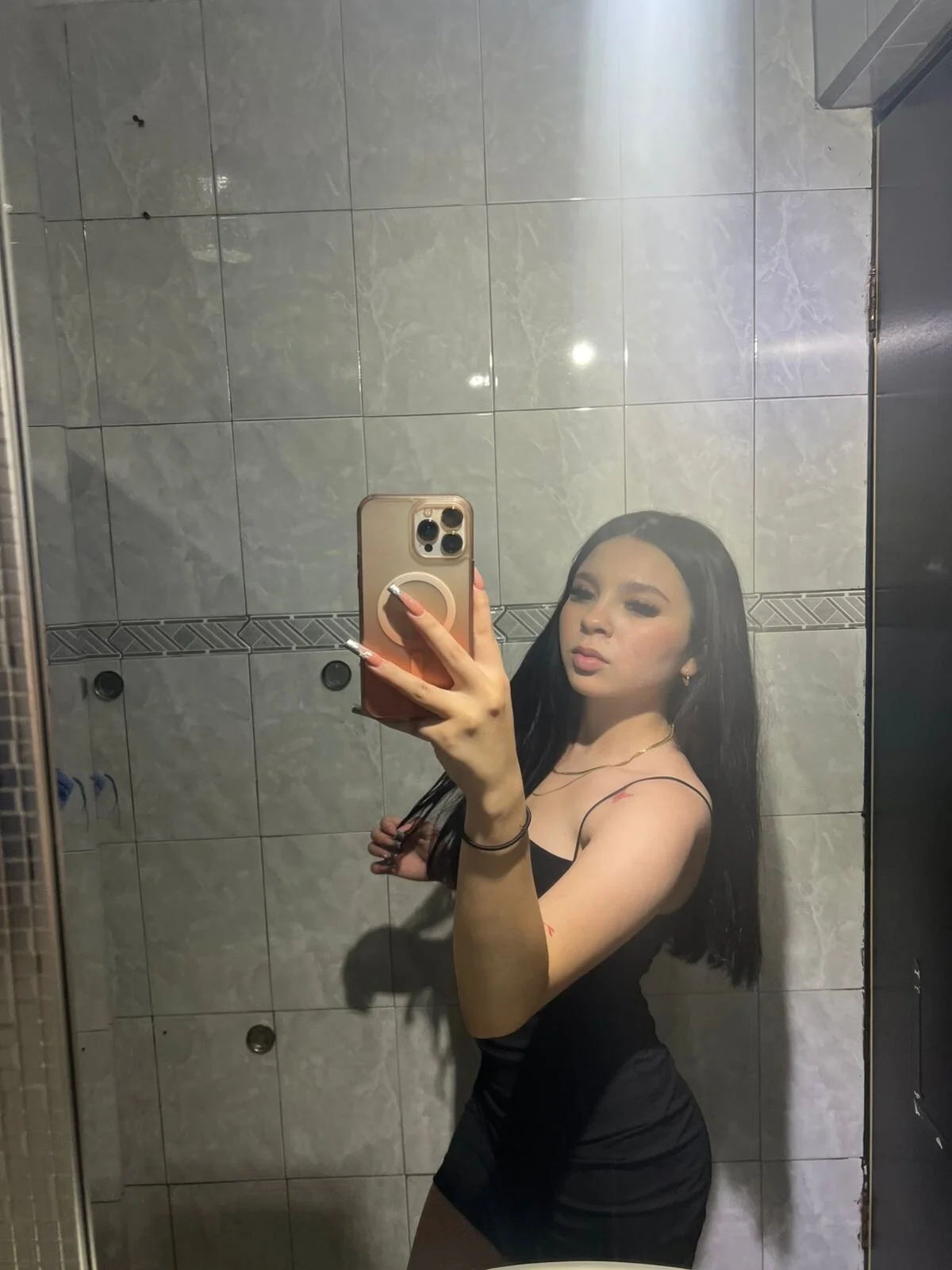 XXX Porn Photo of Nude Mamichula_69 10