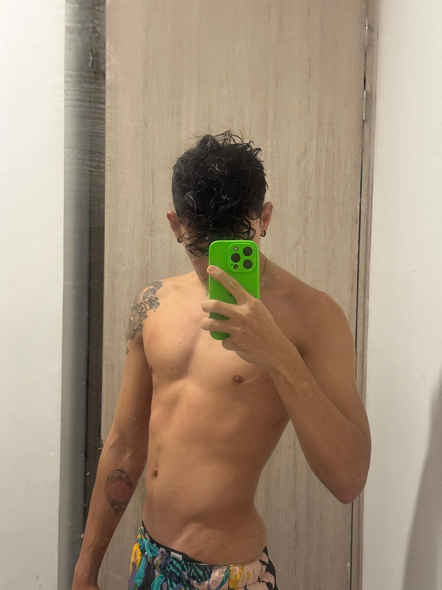 XXX Porn Photo of Nude BigDragonBoy 2