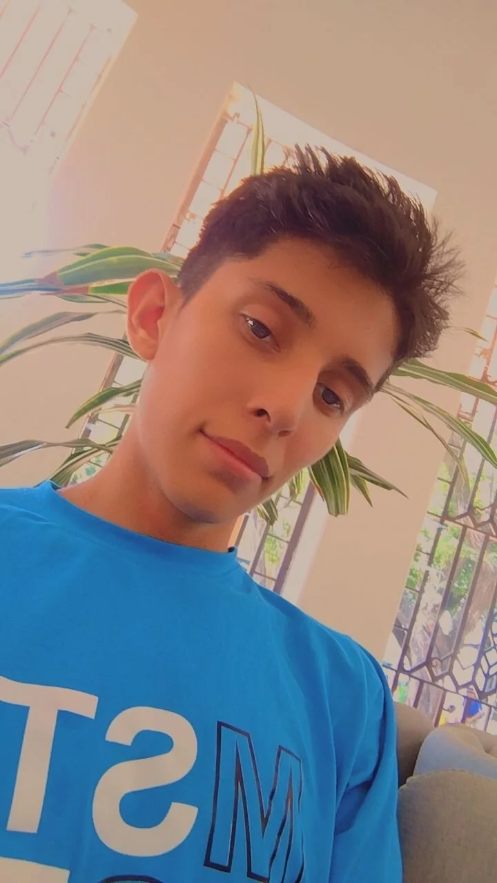 XXX Porn Photo of Nude gomitaboy1 16