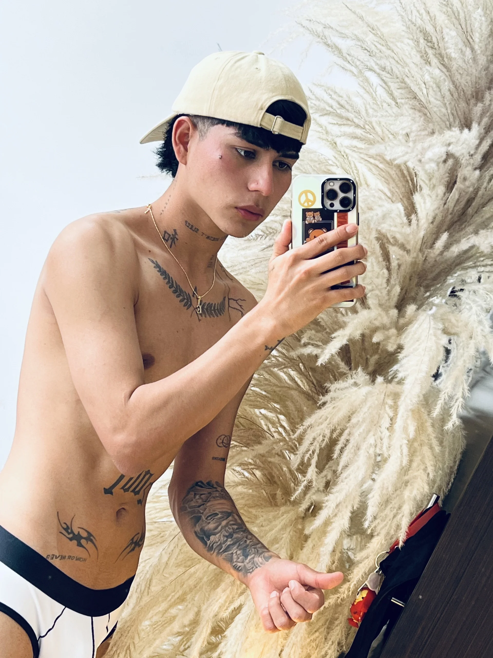 XXX Porn Photo of Nude lukasstrong_ 23