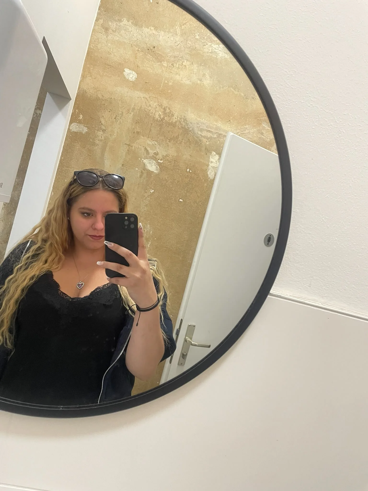 XXX Porn Photo of Nude Mia_lou05 40