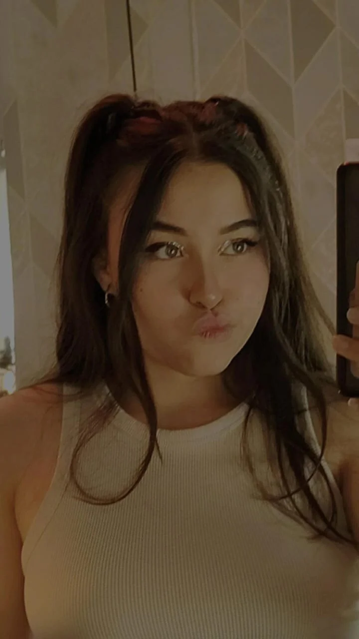 XXX Porn Photo of Nude HannaCollins_ 37