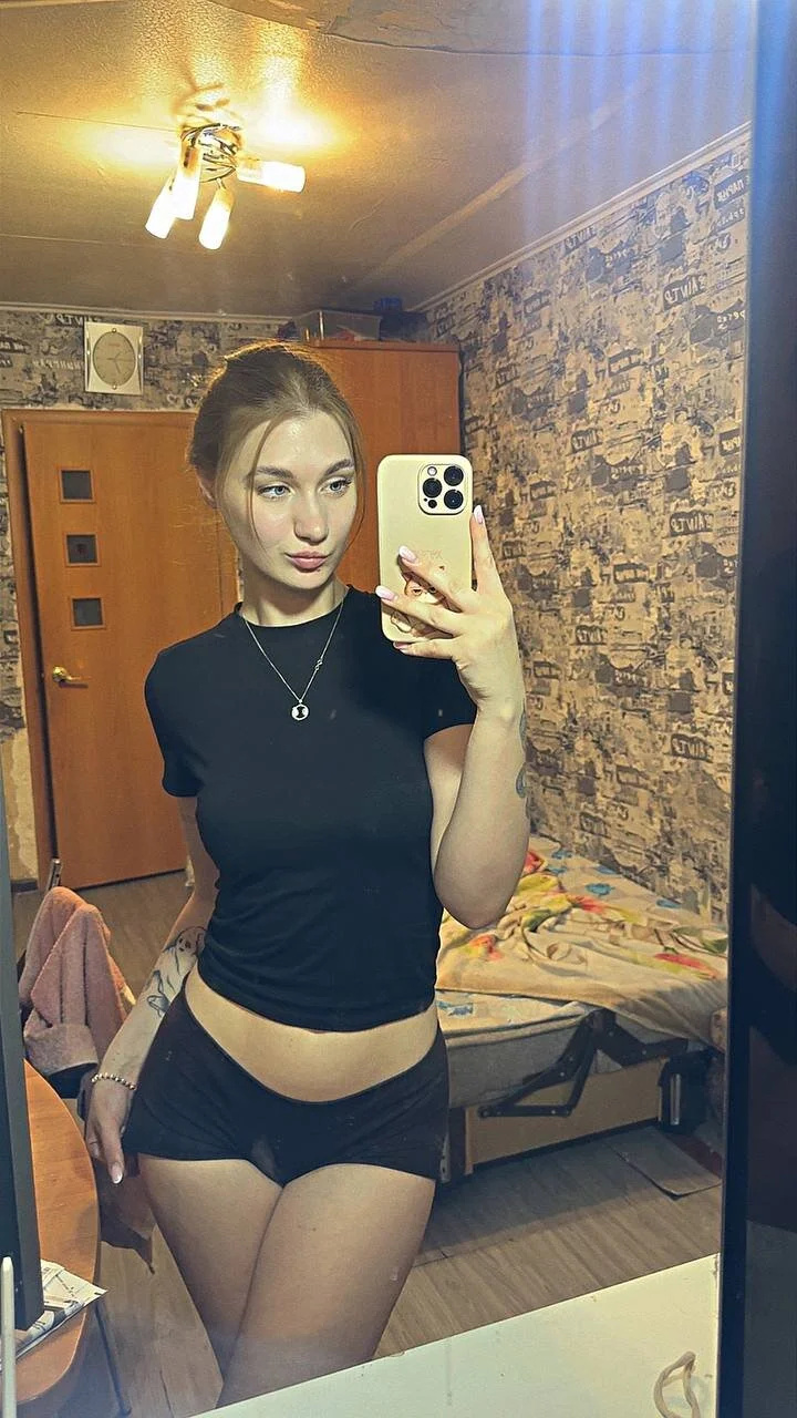 XXX Porn Photo of Nude Lina_kisses 2
