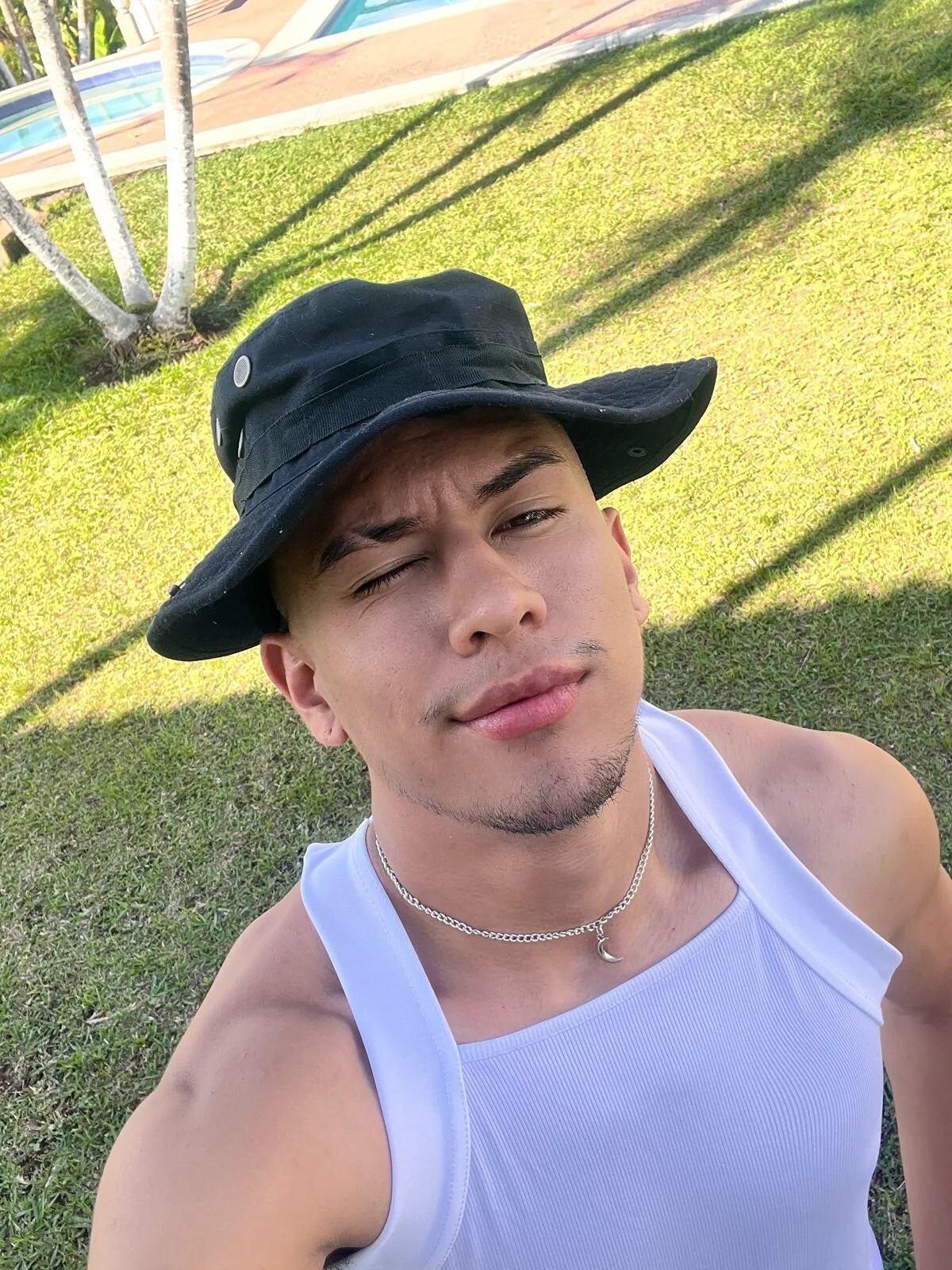 XXX Porn Photo of Nude Aaronfox_x 22