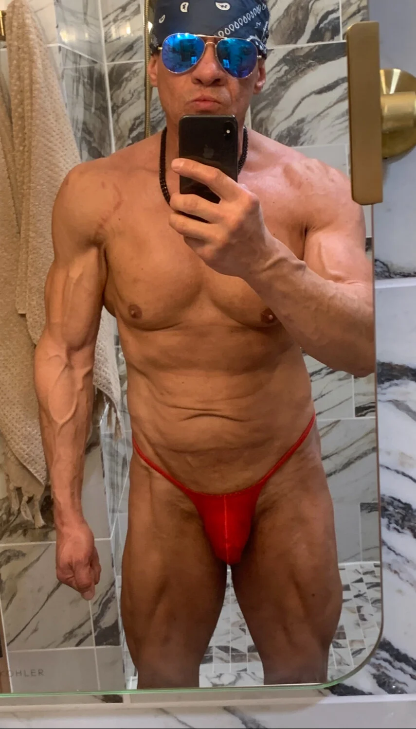 XXX Porn Photo of Nude IronDaddyX 33