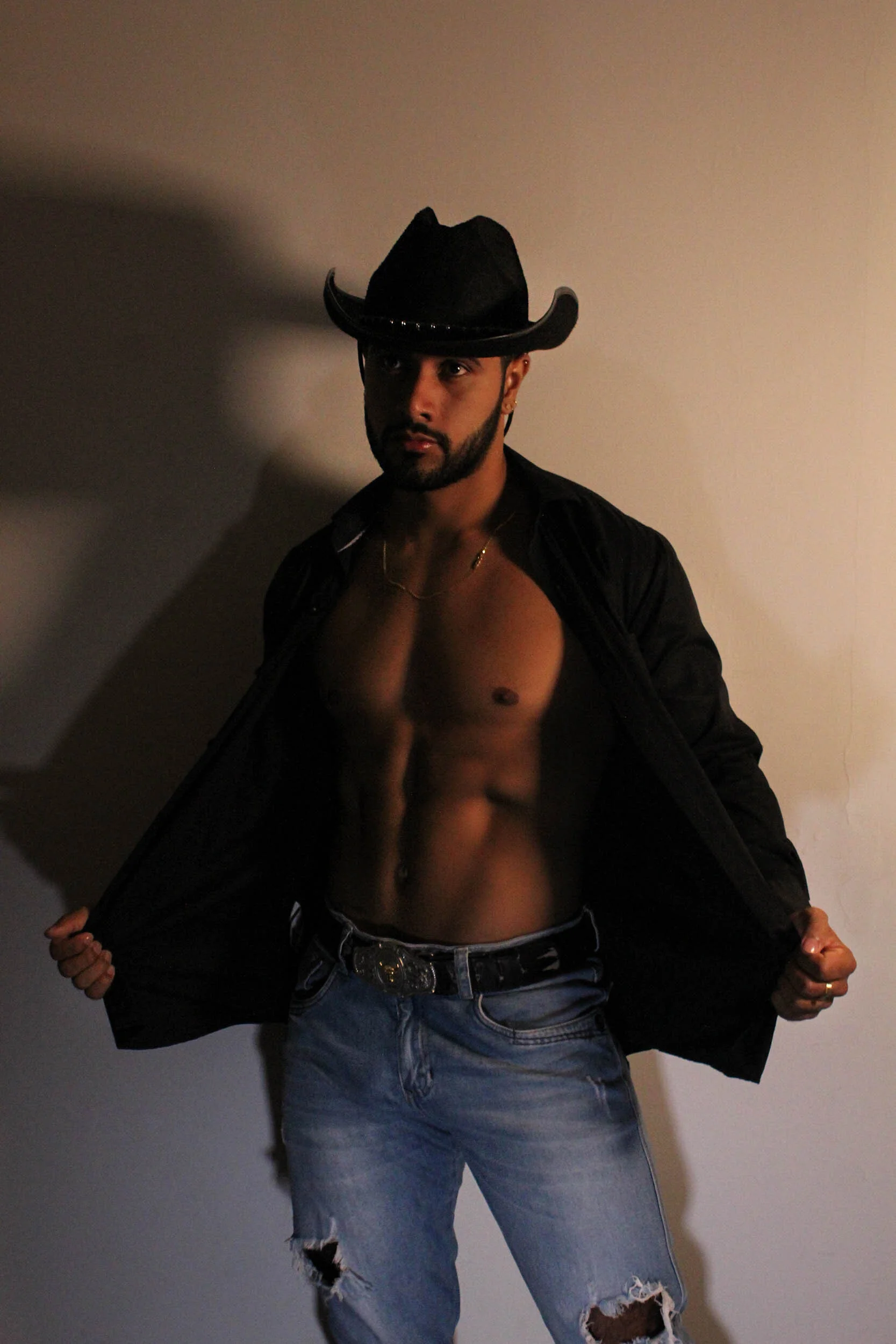 XXX Porn Photo of Nude Santiago_huntt 15