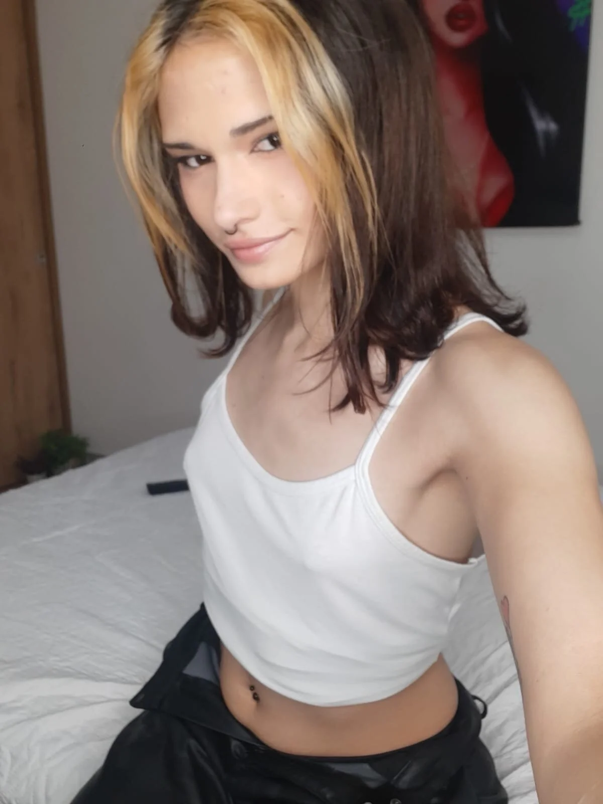 XXX Porn Photo of Nude andrea_cherryy 8