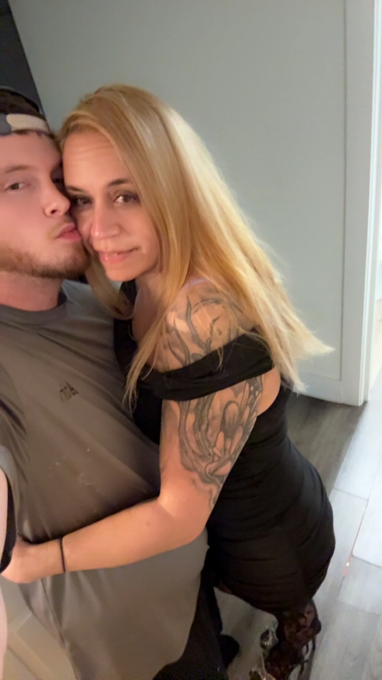 XXX Porn Photo of Nude AustinandTaraHtx 3