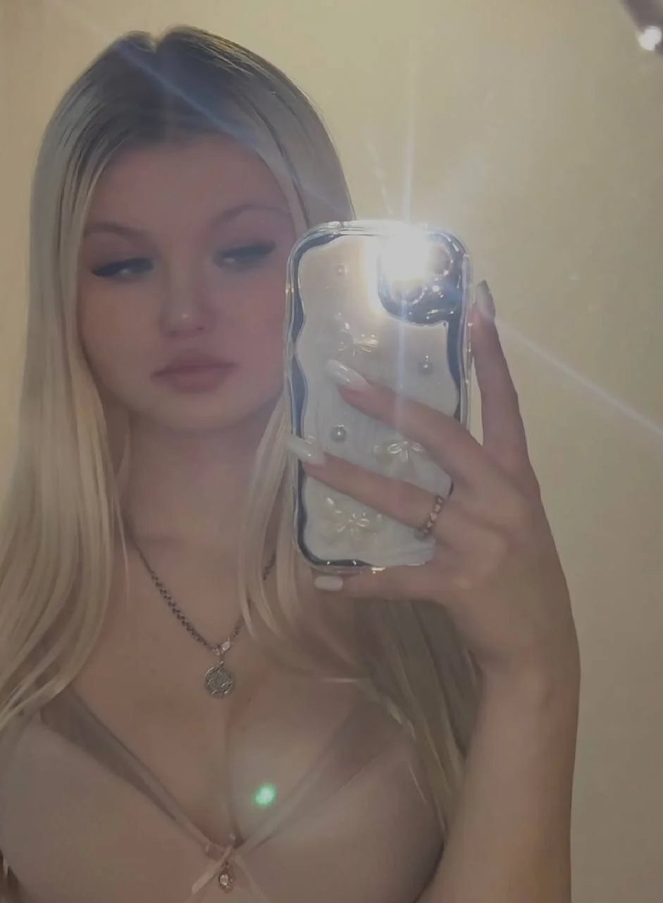 XXX Porn Photo of Nude AnnyBany 9