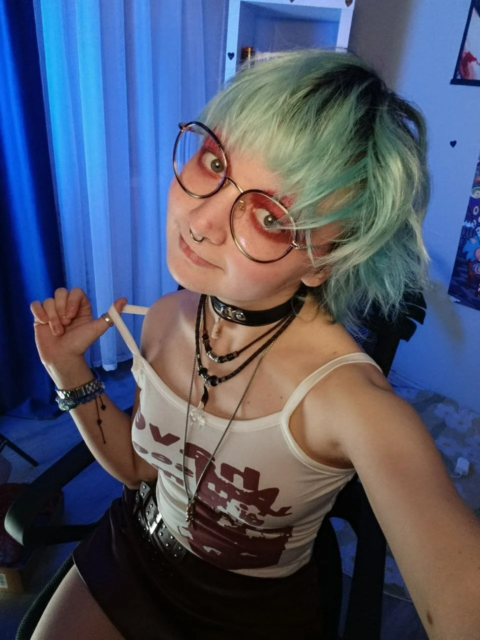 XXX Porn Photo of Nude powderofgun 47