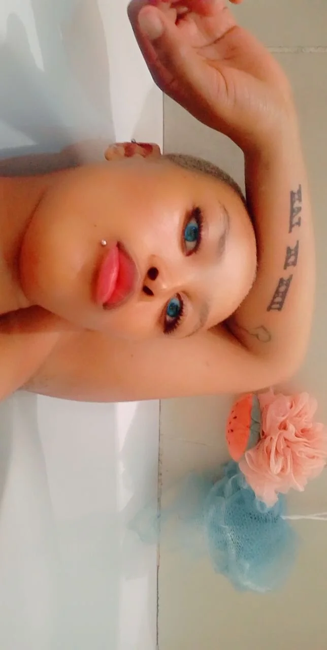 XXX Porn Photo of Nude Drippincaty 25