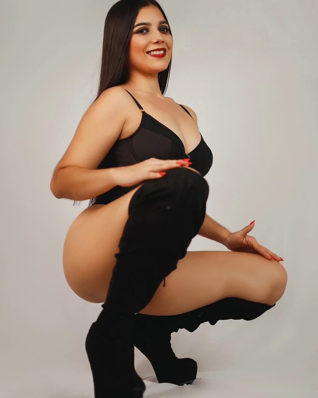 XXX Porn Photo of Nude salomecute21 3
