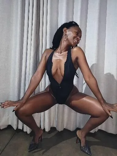 XXX Porn Photo of Nude chocolatehotwife 5