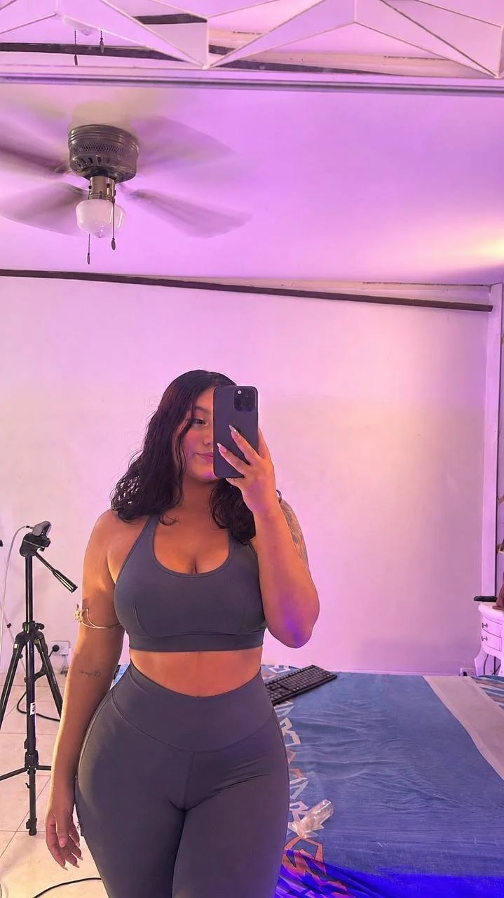XXX Porn Photo of Nude charlottegreey_ 5