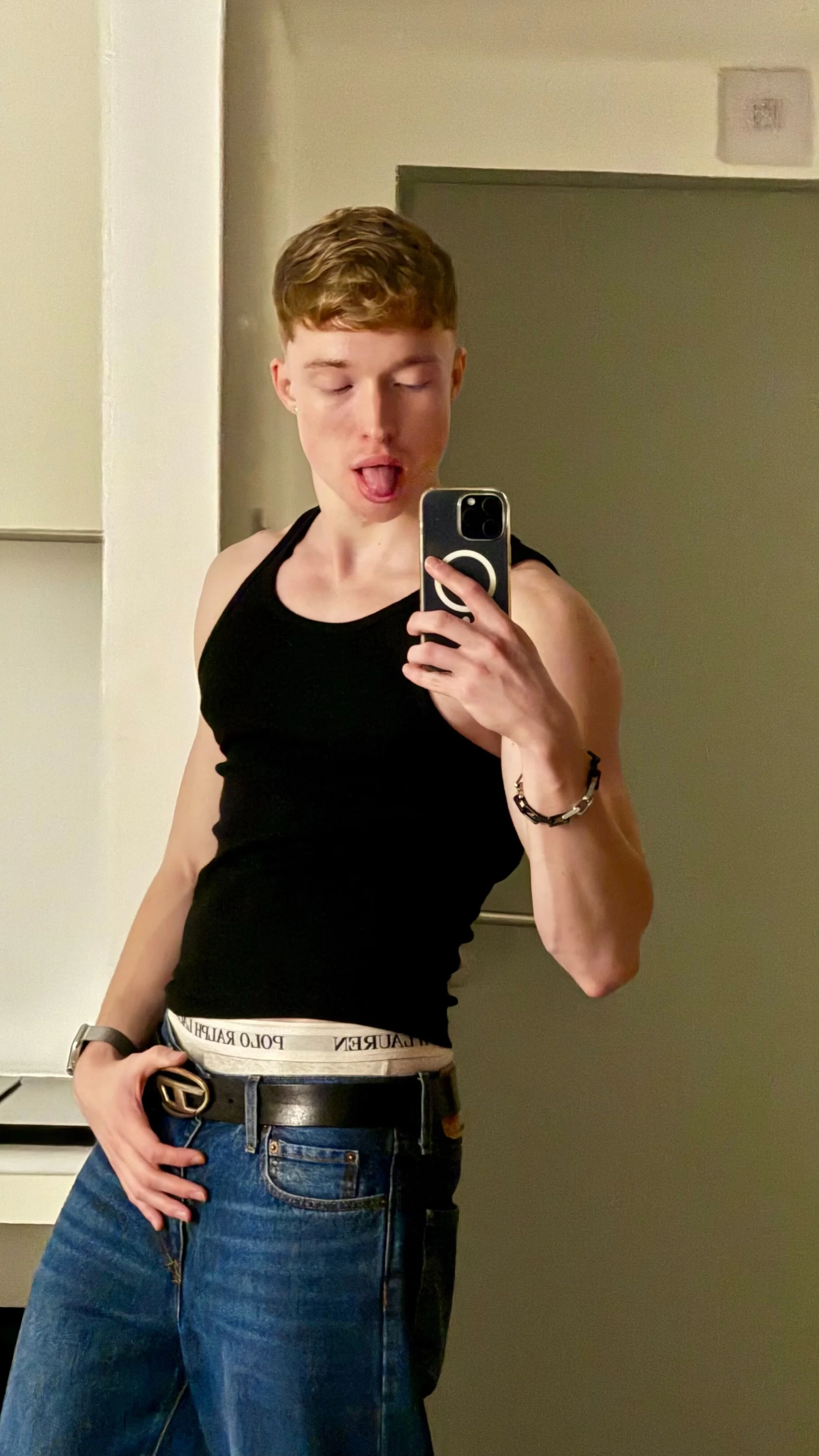 XXX Porn Photo of Nude Stefan_RedHot 19