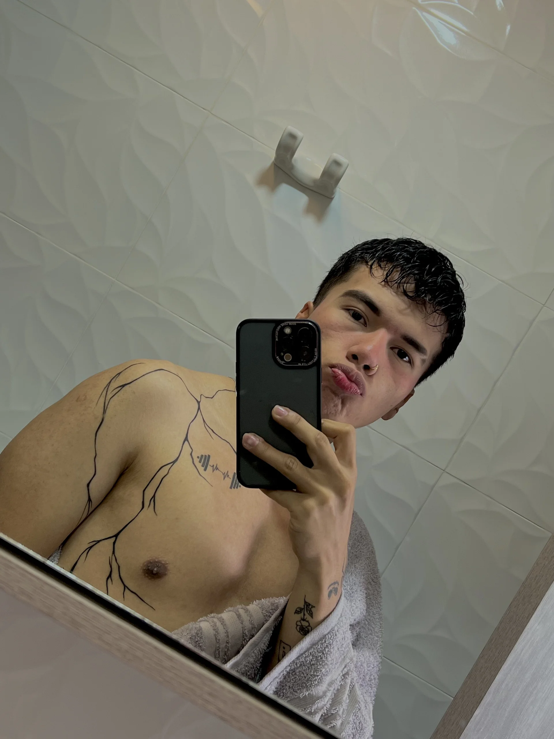 XXX Porn Photo of Nude Logan_smith1 8