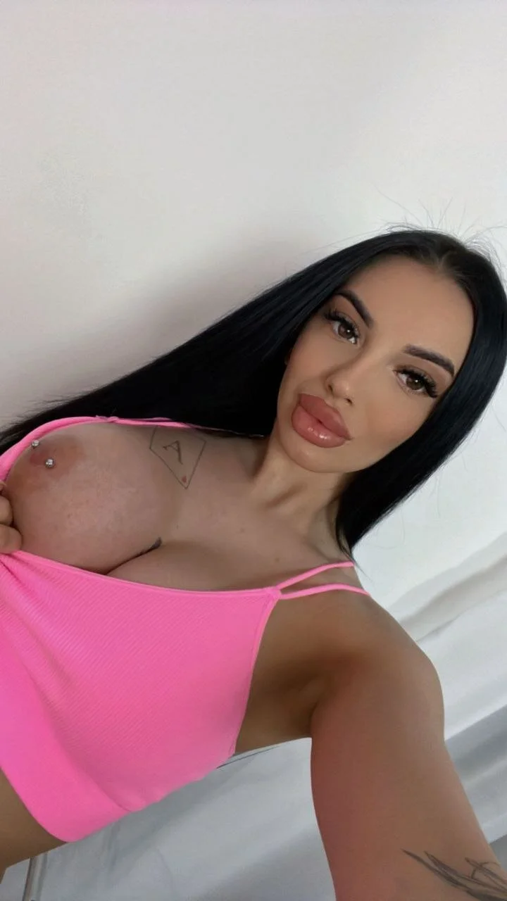 XXX Porn Photo of Nude VelmaEvans 18