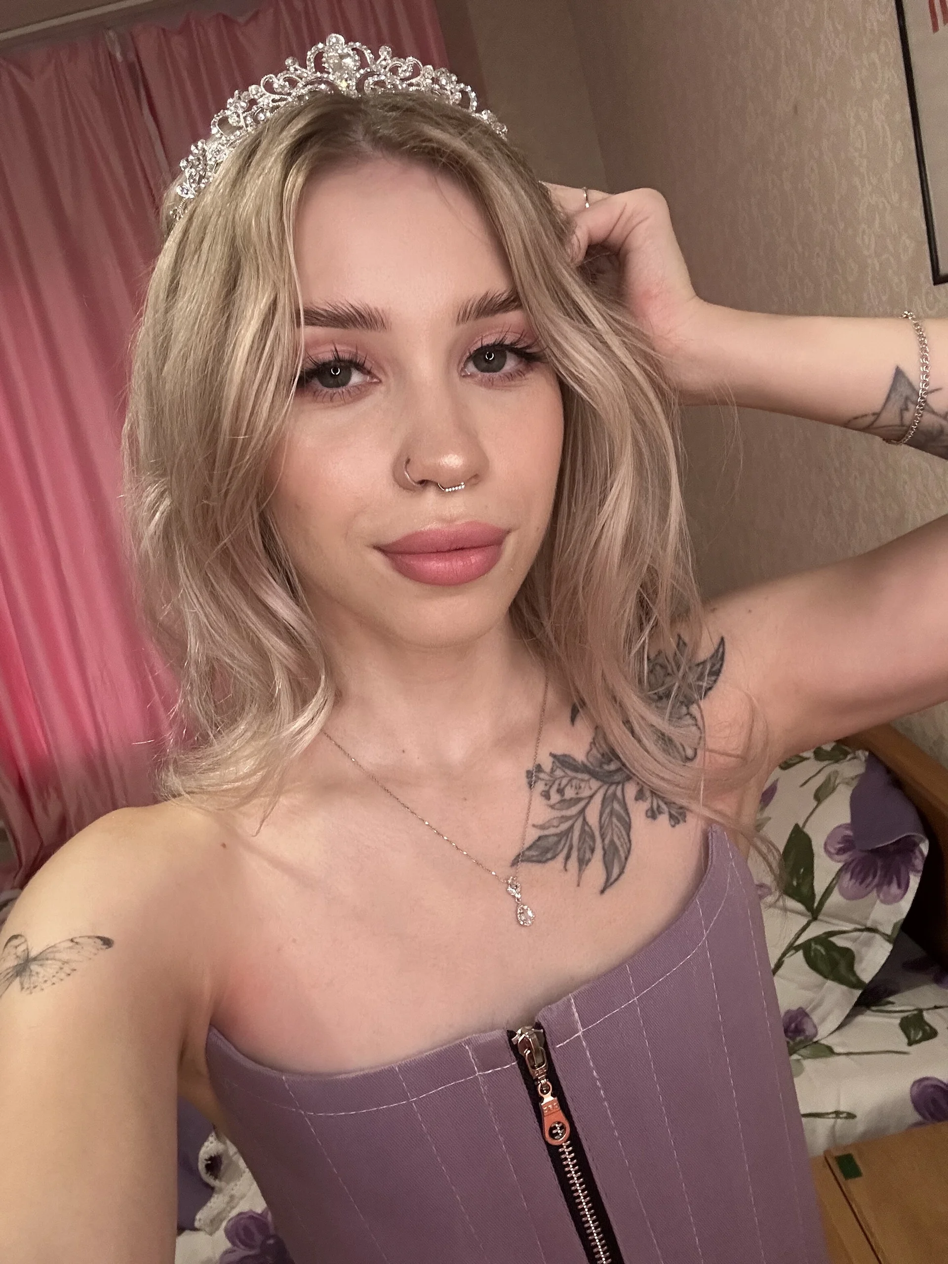 XXX Porn Photo of Nude ho1yho1e 13