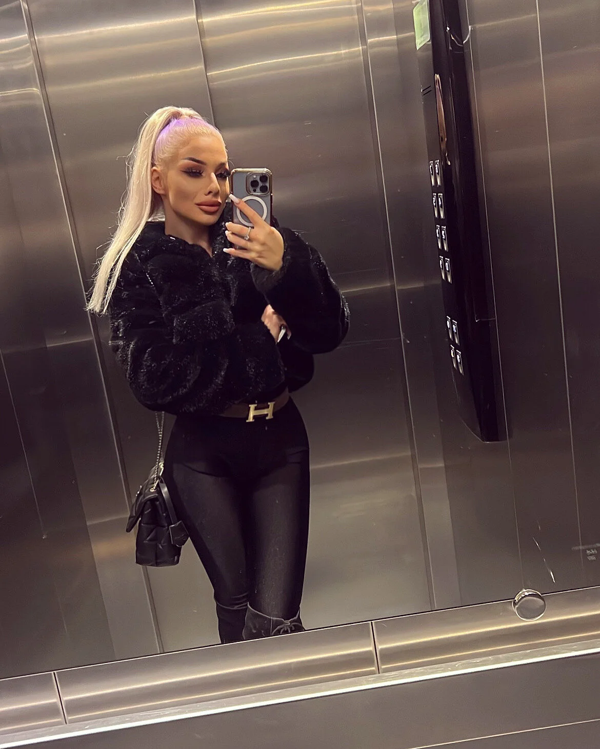 XXX Porn Photo of Nude Russian_Ava 22