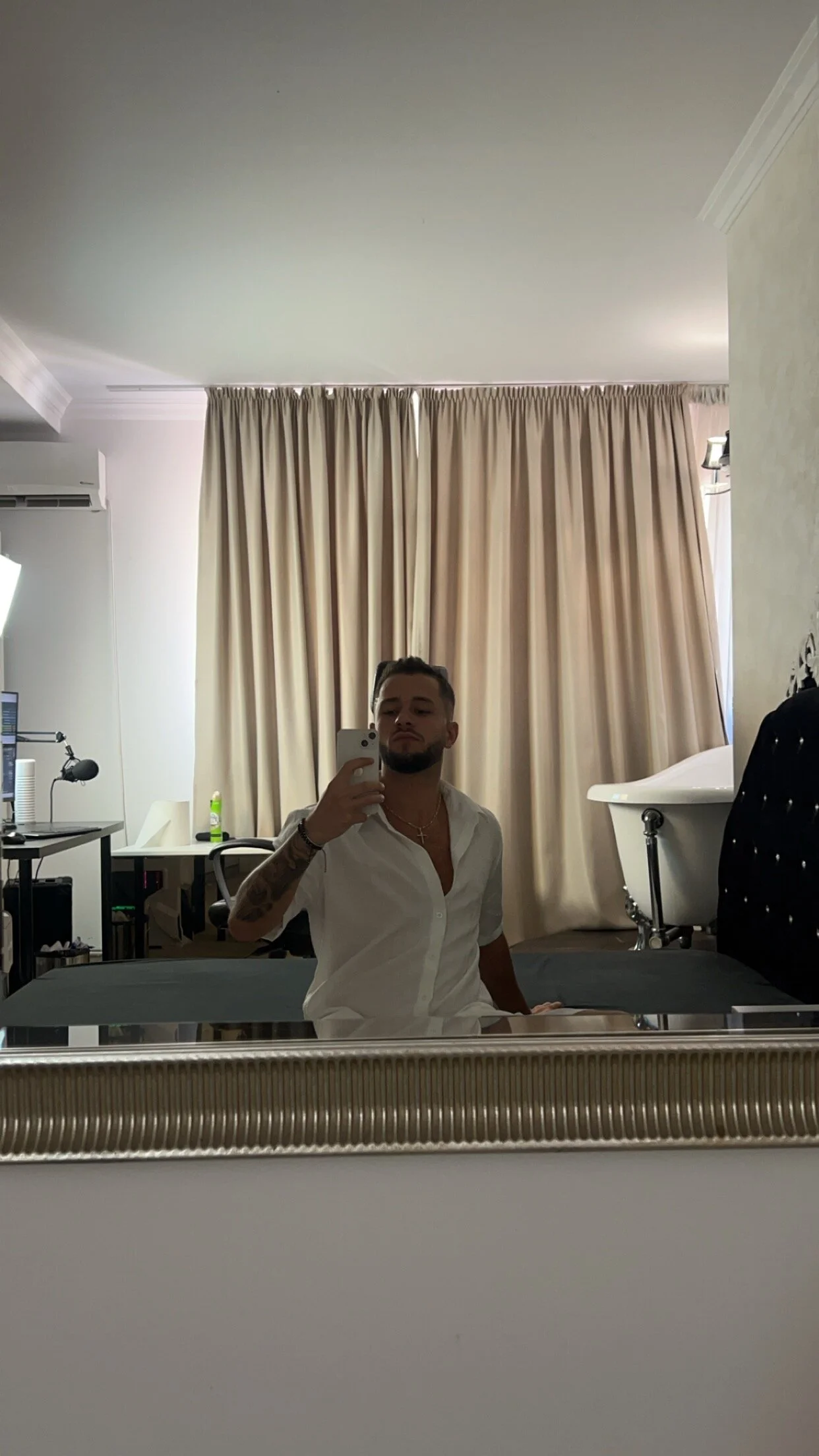 XXX Porn Photo of Nude nicholasX1 1