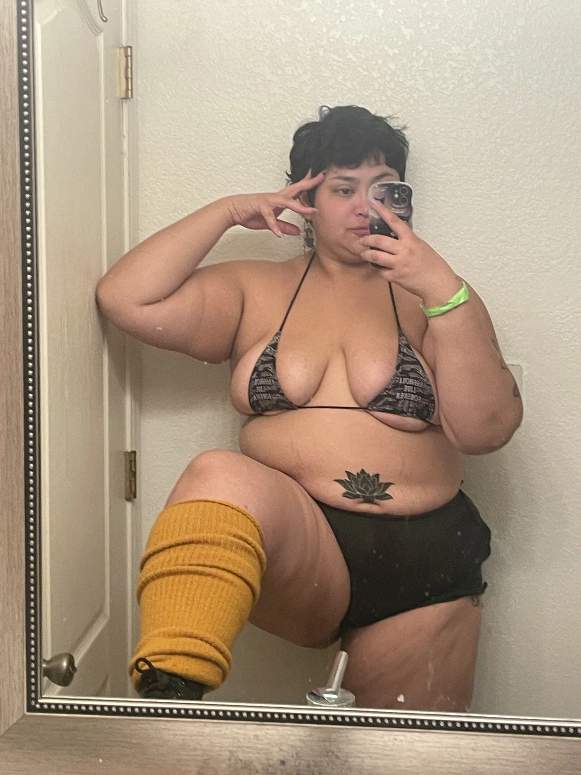 XXX Porn Photo of Nude thickasianmami 15