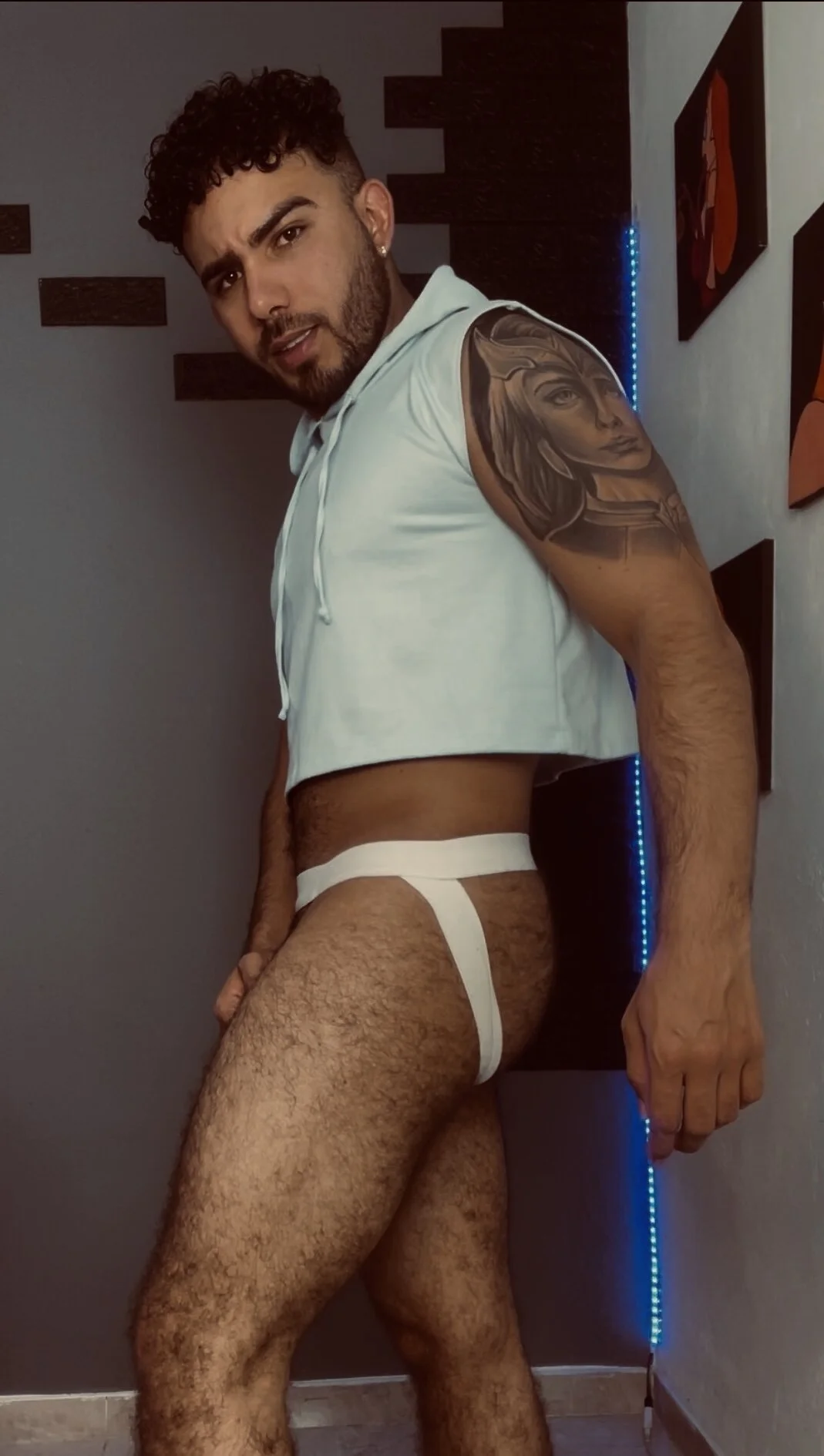 XXX Porn Photo of Nude adamhairy 122