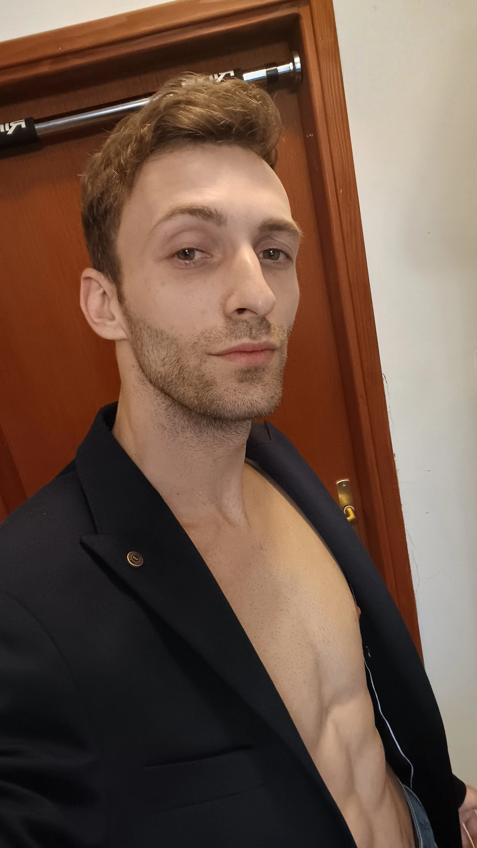 XXX Porn Photo of Nude Ian_997 4